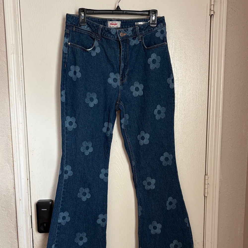 Wrangler Women’s Dark Blue Floral Daisy Print Flare Jeans